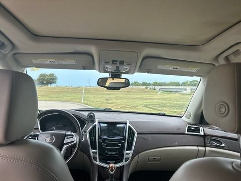 Used 2016 Cadillac SRX Luxury FWD image 10
