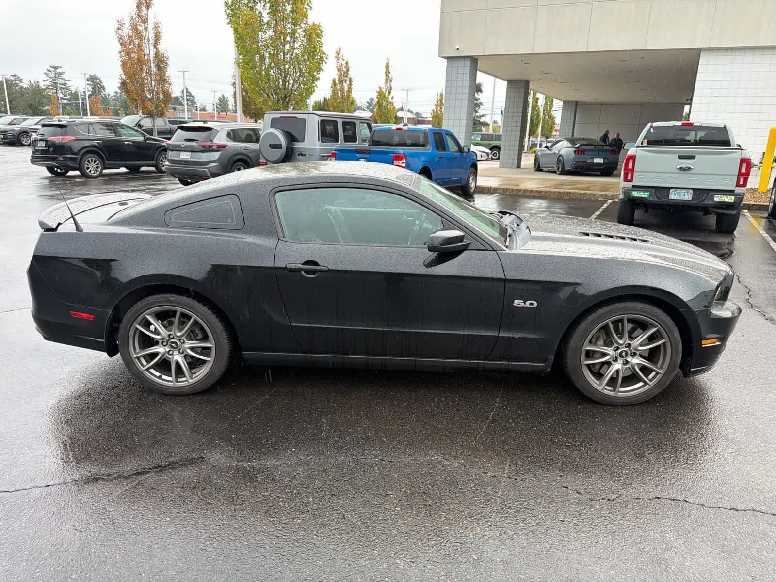 Used 2014 Ford Mustang GT Premium w/ Electronics Package RWD image 7