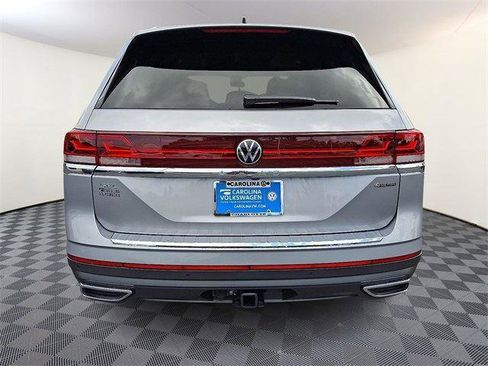 New 2025 Volkswagen Atlas SEL image 5