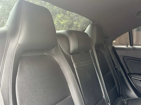 Used 2016 Mercedes-Benz CLA 250 image 18
