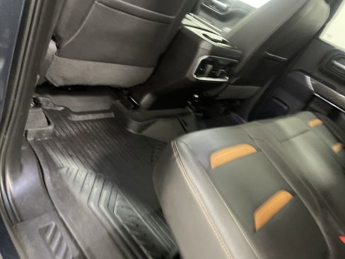 Used 2022 GMC Sierra 1500 AT4 w/ AT4 Preferred Package image 17