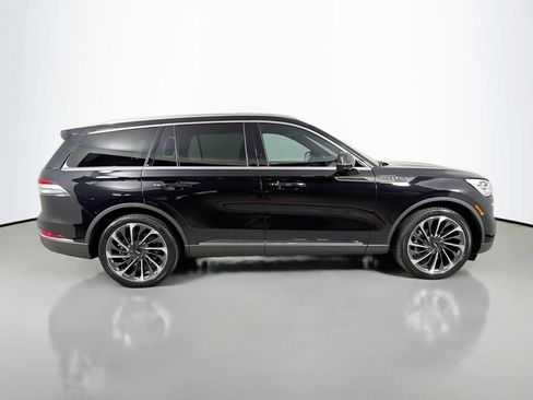 Used 2023 Lincoln Aviator Reserve w/ Equipment Group 201A RWD image 4