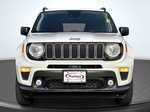 Used 2022 Jeep Renegade Latitude w/ Convenience Group AWD/4WD image 3