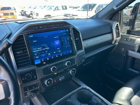 Used 2022 Ford F250 Platinum image 21