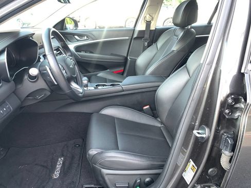 Used 2025 Genesis G70 2.5T AWD/4WD image 16