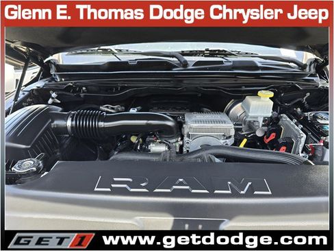 Used 2019 RAM 1500 Laramie AWD/4WD image 17