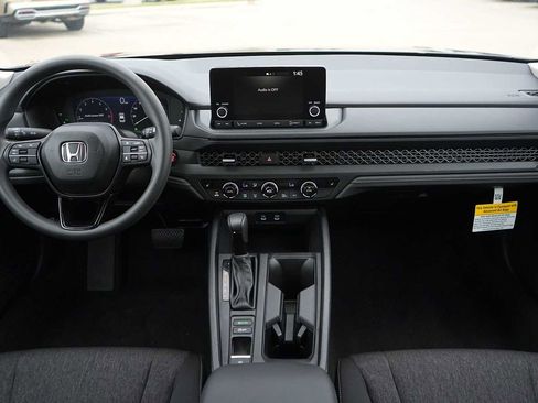 Used 2025 Honda Accord SE image 10