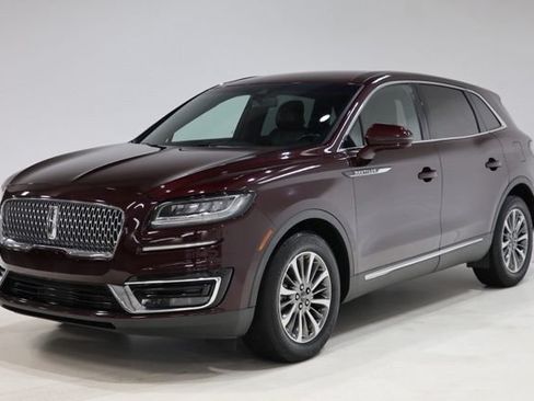 Used 2019 Lincoln Nautilus Select AWD/4WD image 3