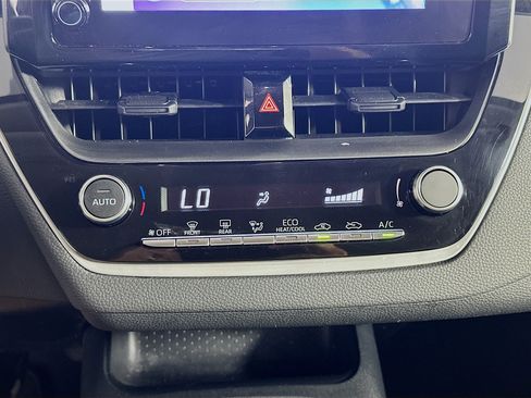 Used 2025 Toyota Corolla LE w/ Carpet Mat Package (TMS) FWD image 23