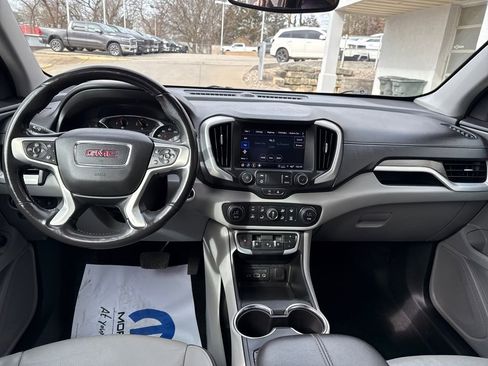 Used 2022 GMC Terrain SLT image 12