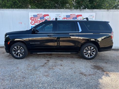 Used 2023 Chevrolet Suburban LS w/ Driver Alert Package RWD image 7