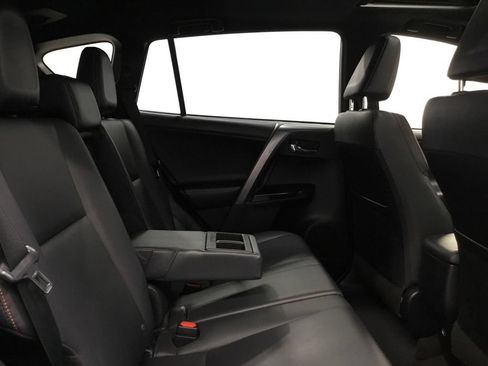 Used 2017 Toyota RAV4 SE AWD/4WD image 19