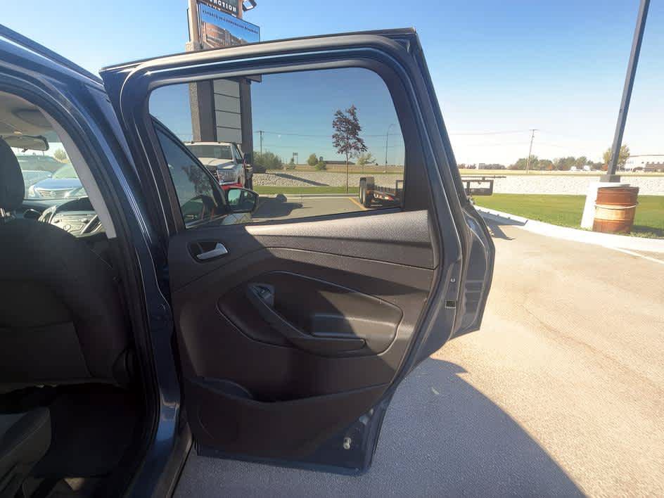 Used 2018 Ford Escape SE FWD image 23