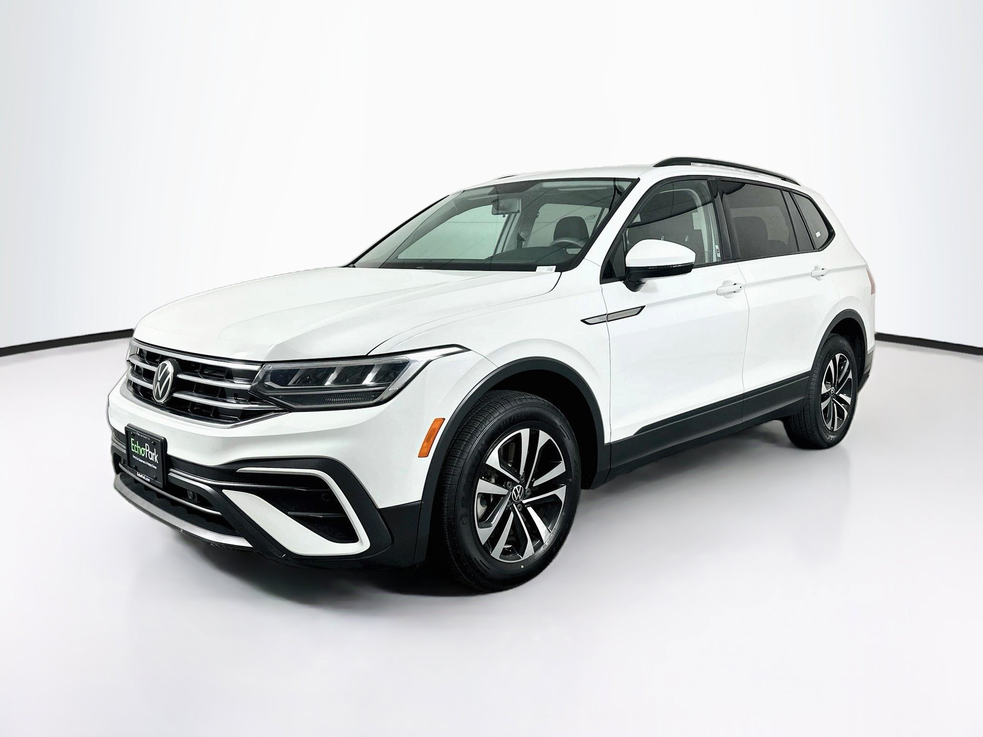 Used 2022 Volkswagen Tiguan S FWD image 3