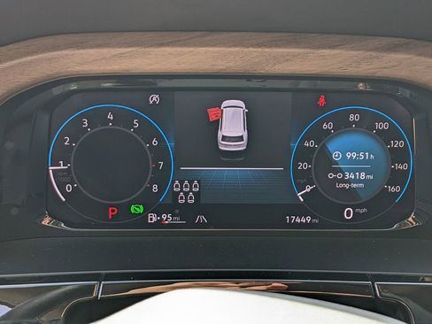 Certified 2026 Volkswagen Atlas SE image 14