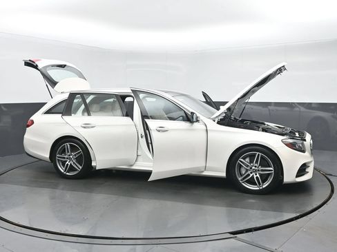 Used 2019 Mercedes-Benz E 450 4MATIC Wagon image 41