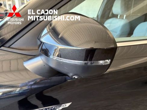 Used 2024 Mitsubishi Outlander SEL AWD/4WD image 9