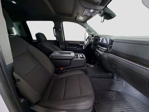 Used 2024 Chevrolet Silverado 2500 LT image 20