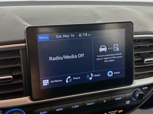 Used 2025 Hyundai Venue SEL FWD image 21