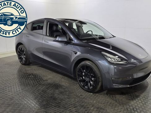 Used 2021 Tesla Model Y Long Range AWD/4WD image 9