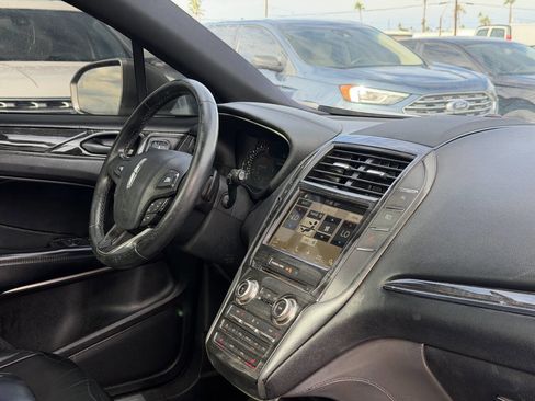 Used 2017 Lincoln MKC Select image 38