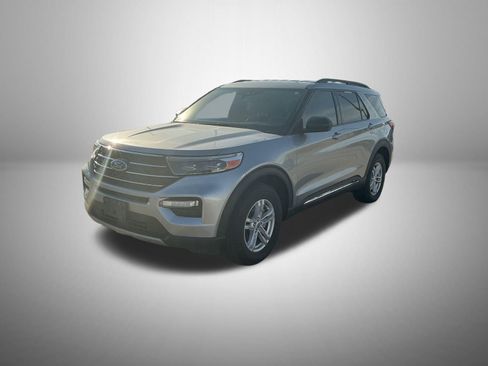 Used 2020 Ford Explorer XLT w/ Equipment Group 202A image 1