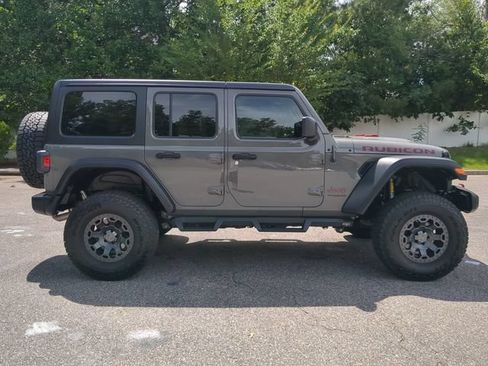 Used 2021 Jeep Wrangler Unlimited Rubicon AWD/4WD image 3