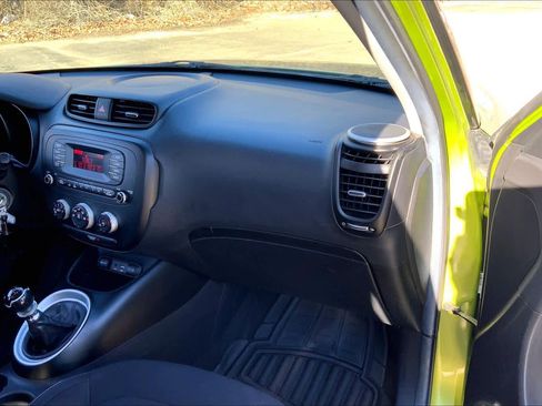 Used 2015 Kia Soul image 17