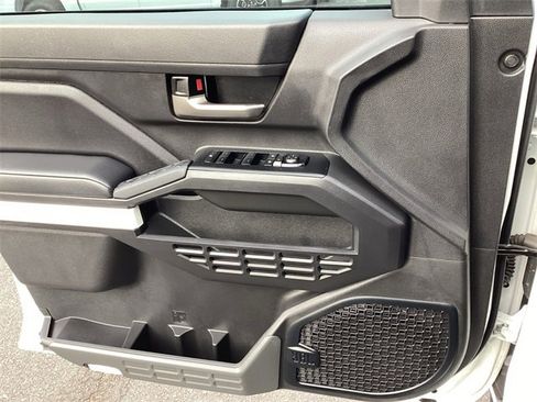 Used 2024 Toyota Tacoma TRD Sport image 28