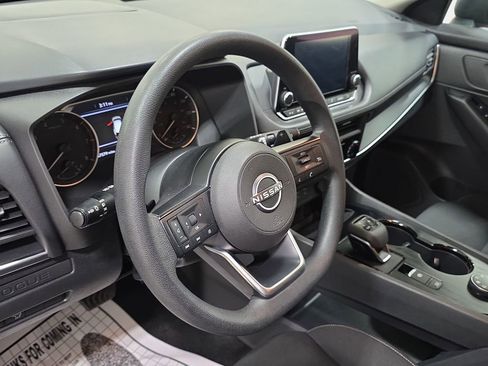 Used 2024 Nissan Rogue S AWD/4WD image 14