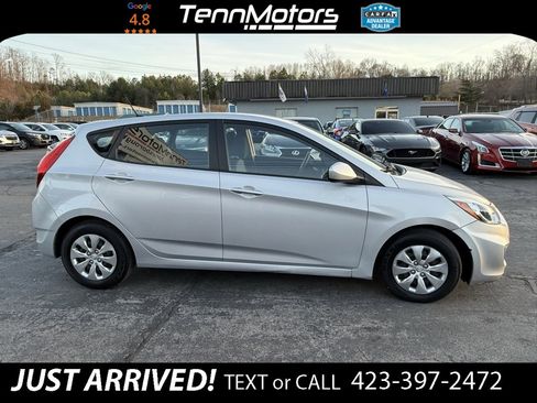 Used 2017 Hyundai Accent SE image 4