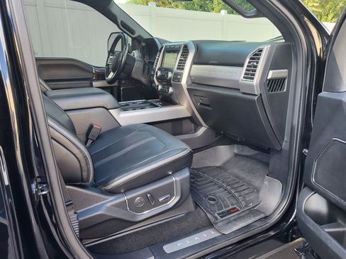 Used 2017 Ford F450 Platinum w/ Platinum Ultimate Package image 14