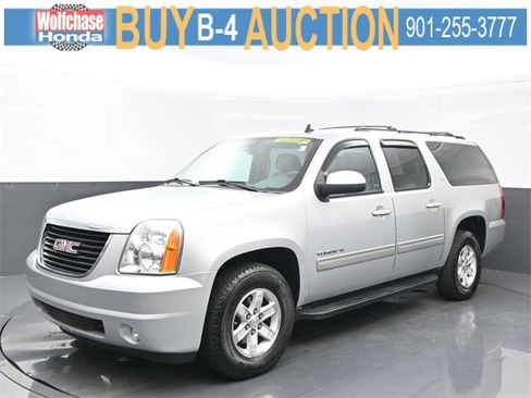 Used 2013 GMC Yukon XL SLT image 1