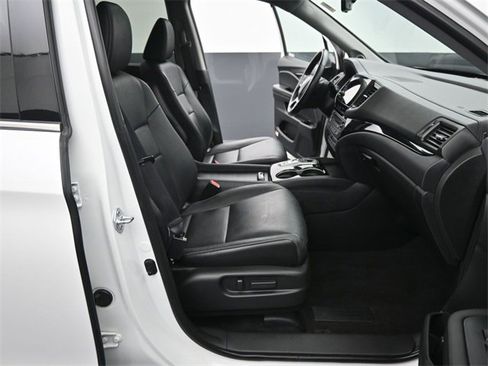 Used 2022 Honda Pilot Touring image 46
