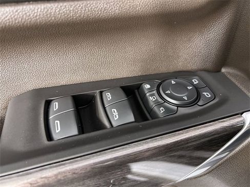 Used 2021 Chevrolet Silverado 3500 LTZ w/ LTZ Premium Package image 23