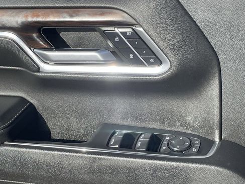 Used 2024 GMC Sierra 1500 SLT image 33