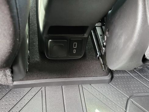 Used 2023 Chevrolet TrailBlazer LT w/ Convenience Package FWD image 19