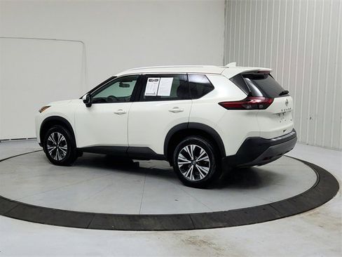 Used 2021 Nissan Rogue SV w/ Premium Package image 5