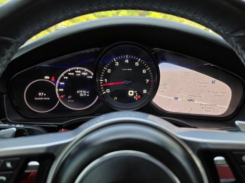 Certified 2023 Porsche Cayenne Coupe AWD/4WD image 29