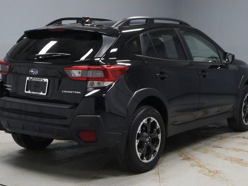 Used 2023 Subaru Crosstrek 2.0i Premium image 11