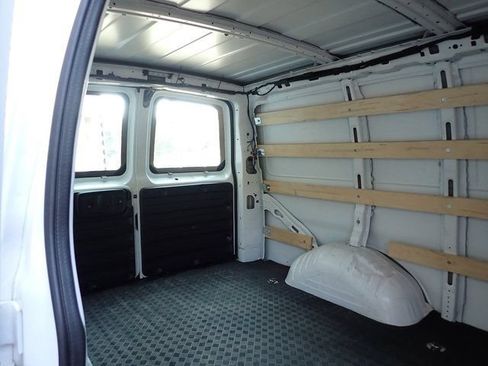 Used 2025 GMC Savana 2500 w/ Driver Convenience Package RWD image 9