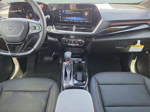 New 2026 Chevrolet Trax RS w/ Sunroof Package FWD image 17