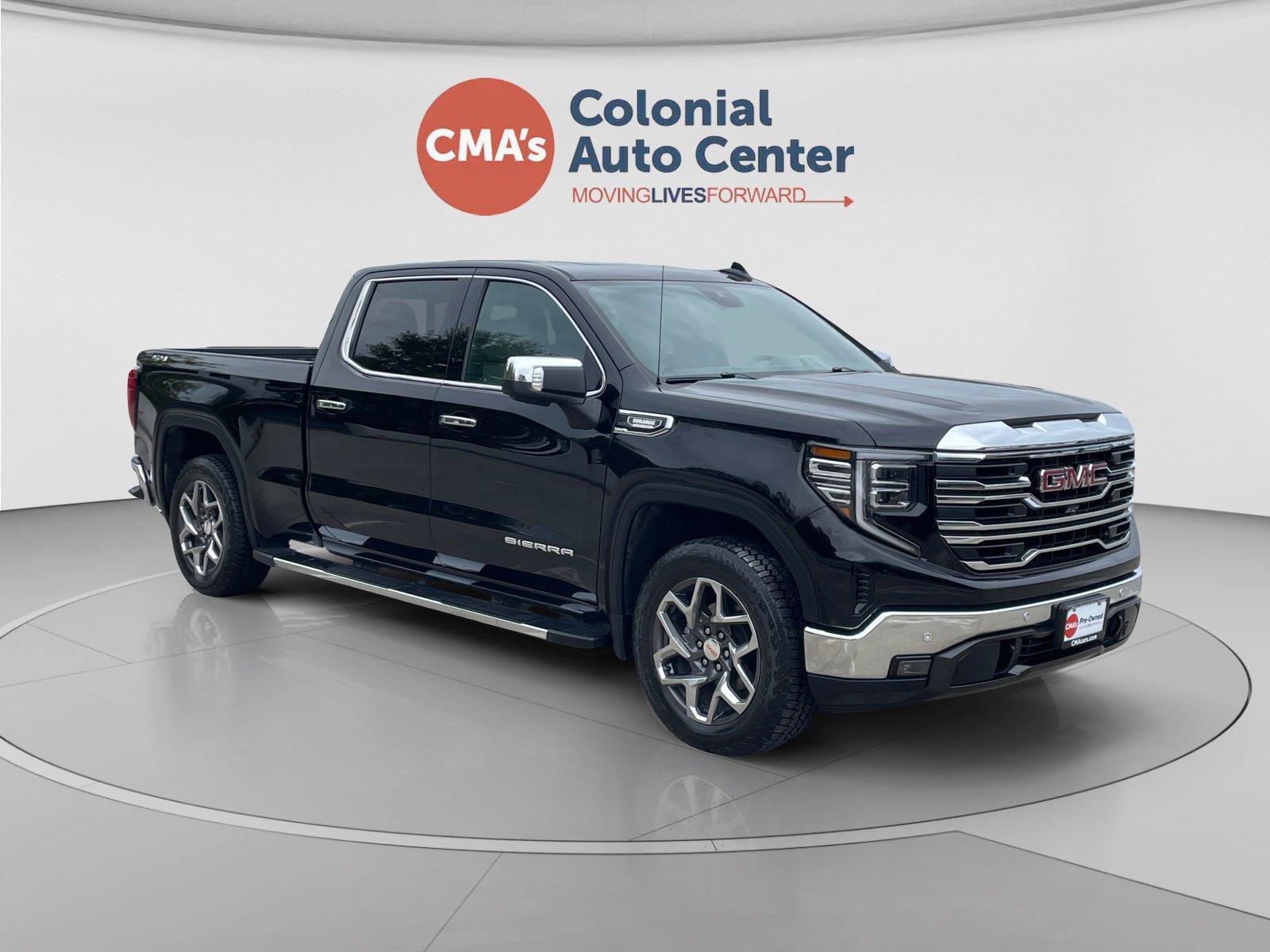 Used 2023 GMC Sierra 1500 SLT w/ SLT Premium Plus Package AWD/4WD image 7