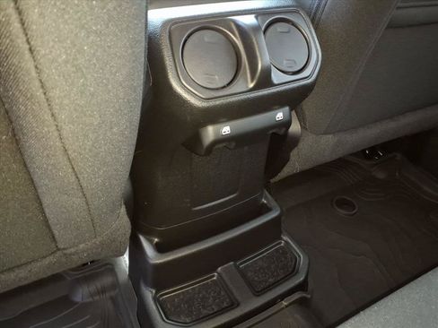 Used 2023 Jeep Wrangler Unlimited AWD/4WD image 16