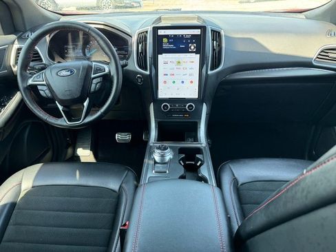Used 2023 Ford Edge ST-Line w/ Class II Trailer Tow Package AWD/4WD image 11