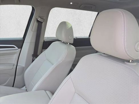 Used 2023 Volkswagen Atlas SE w/ Panoramic Sunroof Package image 15