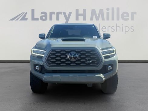 Used 2023 Toyota Tacoma TRD Sport w/ TRD Premium Sport Package image 5