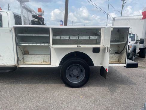 Used 2012 RAM 5500 2WD Crew Cab w/ Ambulance Prep Group image 9