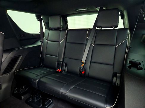 Used 2023 Cadillac Escalade Sport w/ LPO, ONYX Package image 23