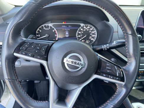 Used 2021 Nissan Altima 2.0 SR FWD image 13